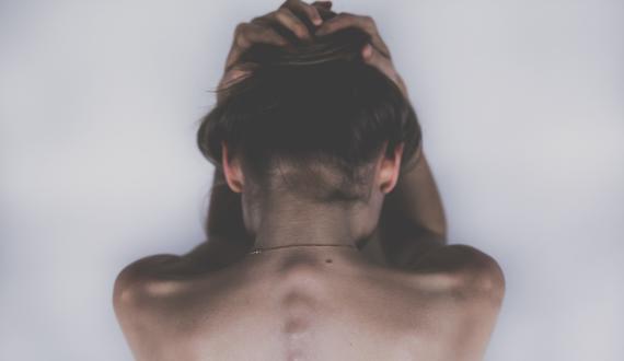 woman-g1f43ad190_1920