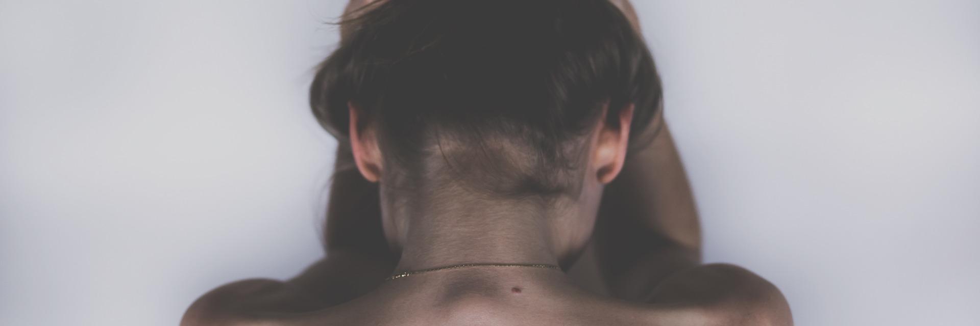 woman-g1f43ad190_1920